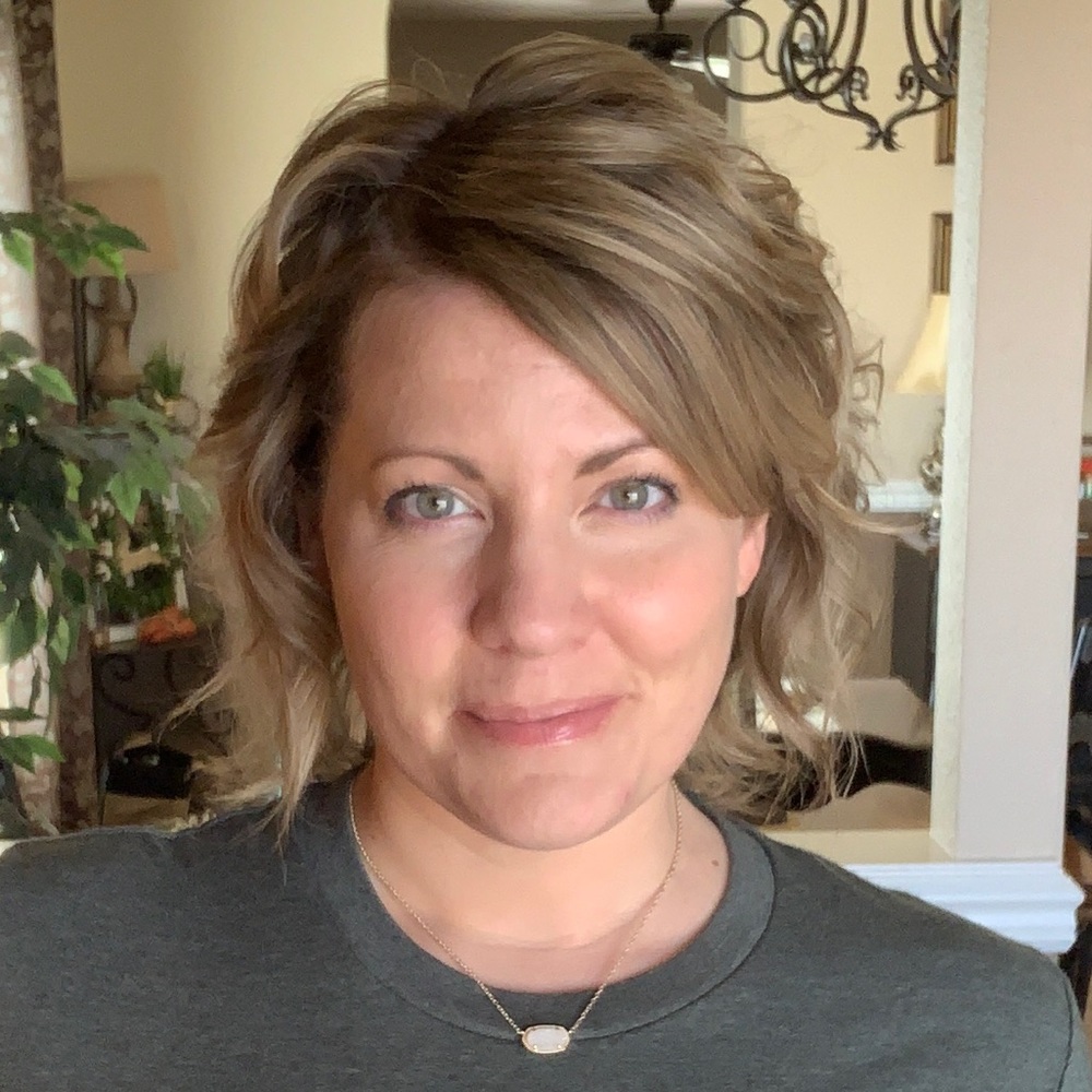 Meet your Posher, Holly